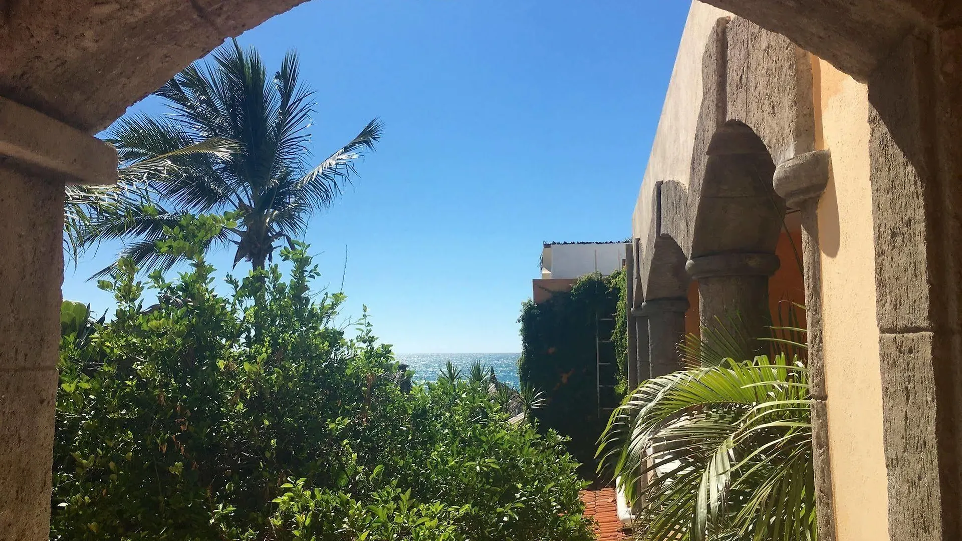 El Sol La Vida Beach Front B/B Adults Only Mazatlan 4*,