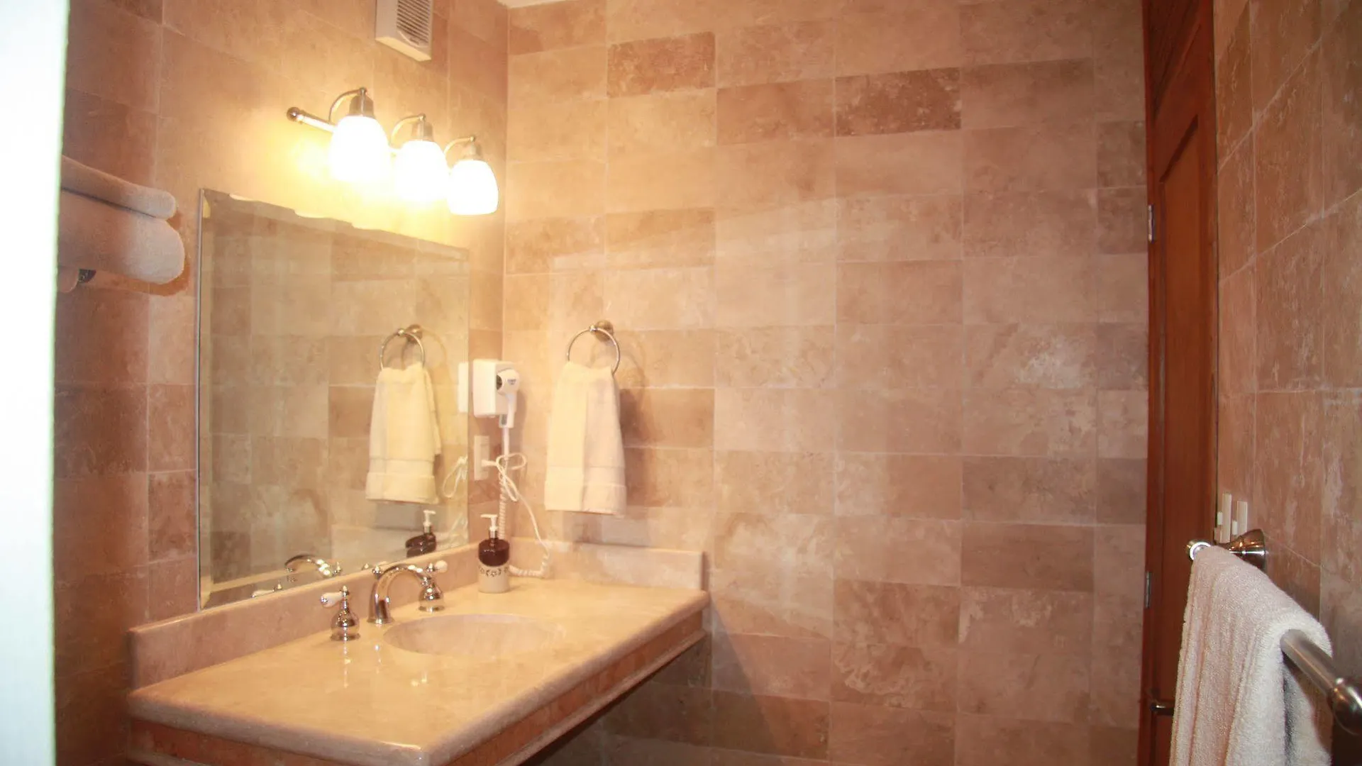 El Sol La Vida Beach Front B/B Adults Only Mazatlan 4*,
