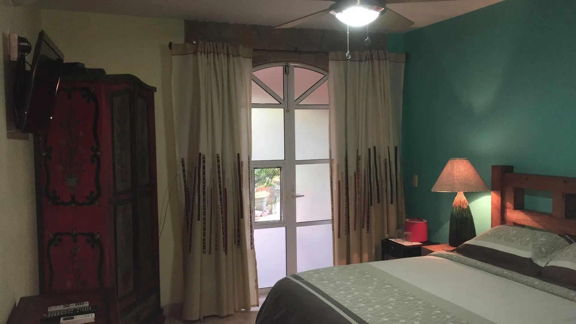 El Sol La Vida Beach Front B/B Adults Only Mazatlan